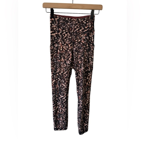 Lululemon Invigorate High Rise Crop 23" Leggings Size 2 - Picture 7 of 10